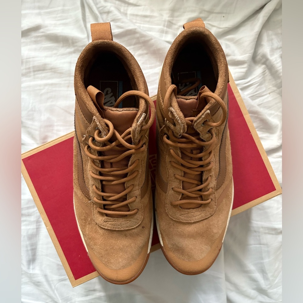 VANS Ultrarange Hi DL (Men’s Size 13)